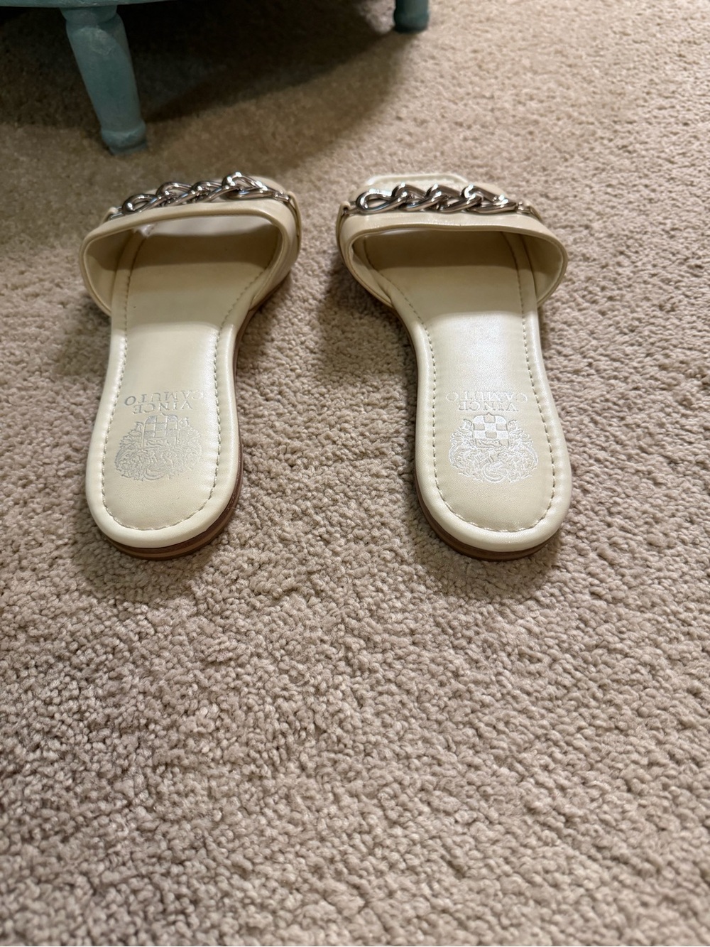 Vince Camuto Sanoral flat Leather slide sandals cream bone silver hardware 9 - Picture 4 of 6